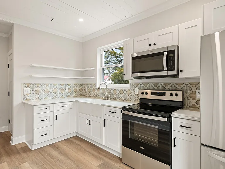 10-14 S Decatur St — Photo 3