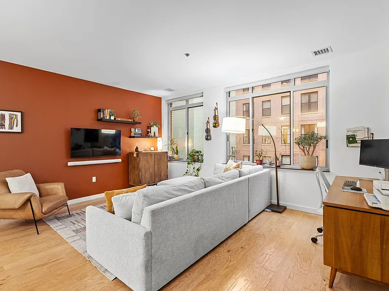 25 McWilliams Pl — Photo 7