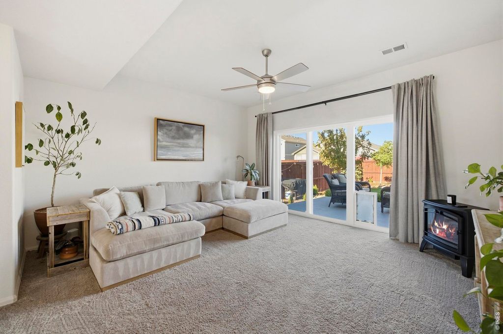1662 Thrive Dr
