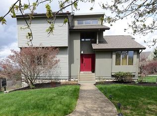 108 McConnells Mill Ln, Mt Lebanon, PA 15228