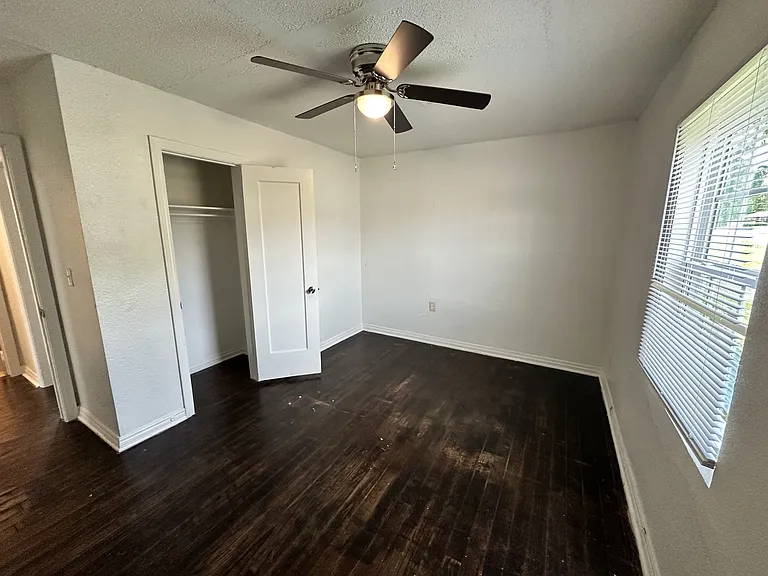 2300 Granada Blvd — Photo 7
