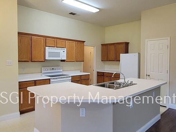 2nd image of 2216 Hayes St