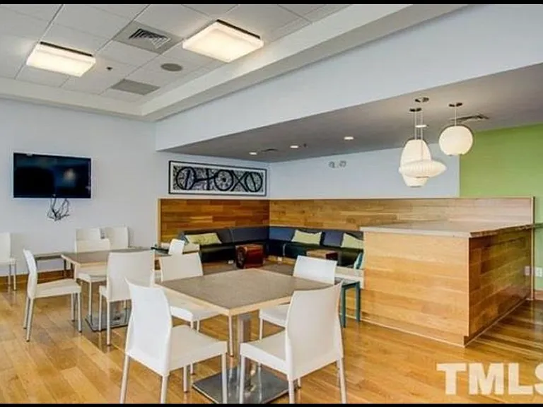 602 W Rosemary St #302 — Photo 16