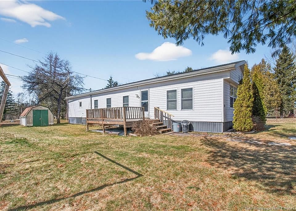 1st image of 84 Biddington Ave