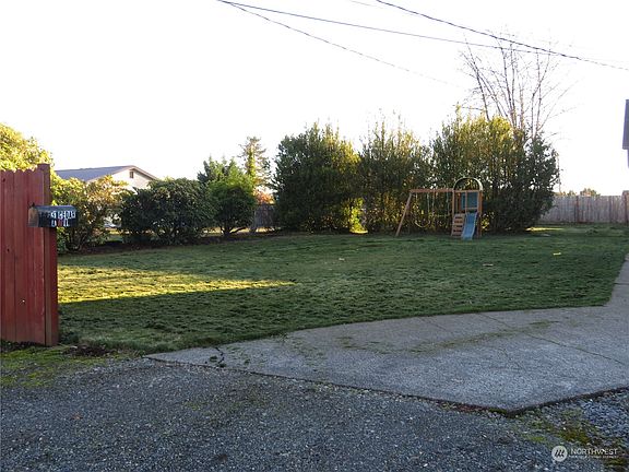 3rd image of 731 W Cedar Avenue