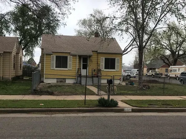 528 E 10th Ave, Hutchinson, KS 67501