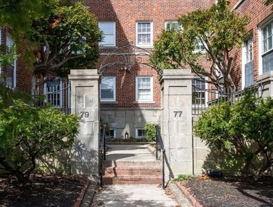 79 Martin St APT 21, Cambridge, MA, 02138