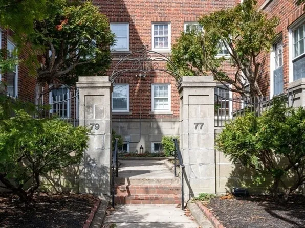 79 Martin St APT 21, Cambridge, MA 02138