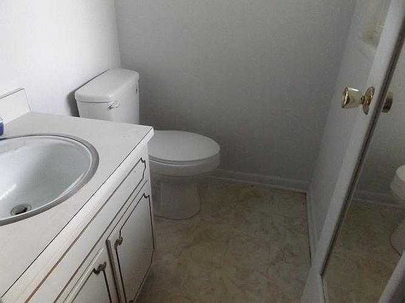 Master Half Bath