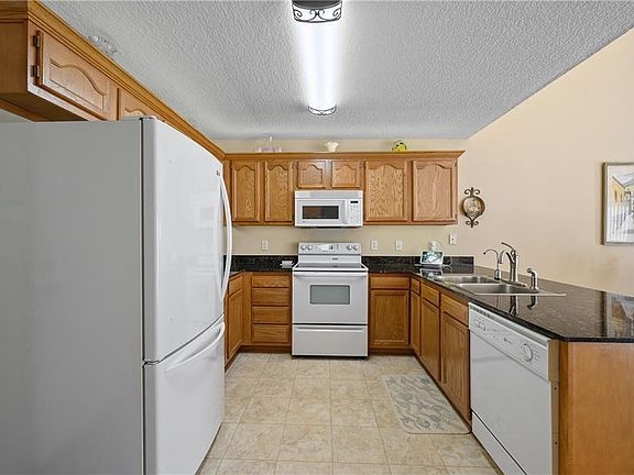 3rd image of 2816 Ashland Ct