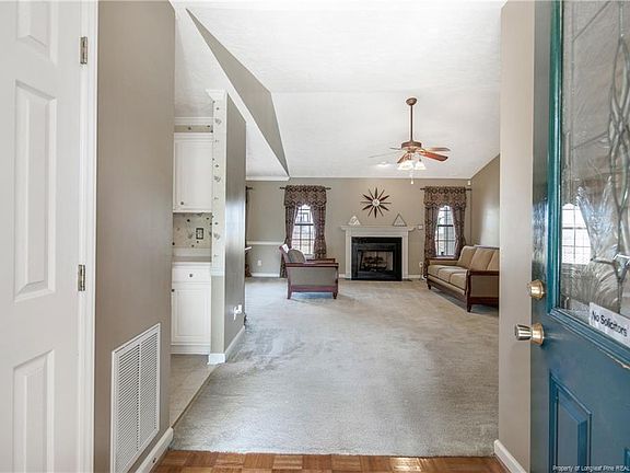 4th image of 3904 Bowen Ave