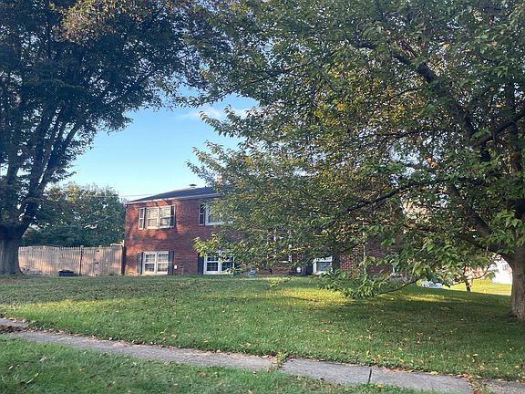3rd image of 1604 Forest Valley Ct