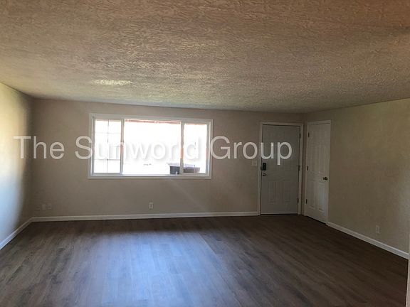 2nd image of 906 NE 106th Ave