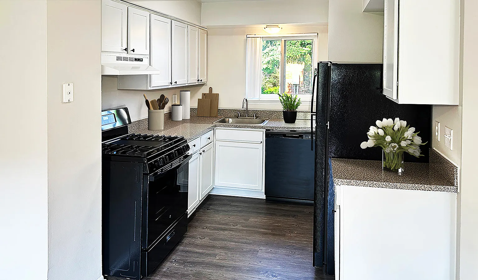 Foxcroft Townhomes — Photo 1