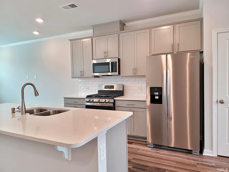 1108 Shoreside Dr — Photo 7