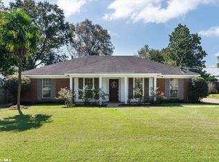 9461 Oak Forrest Dr, Mobile, AL 36695