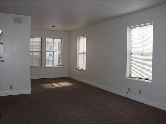 3rd image of 2206 Nueces St APT 212