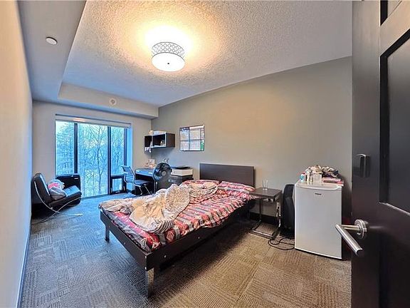 5th image of 1235 Richmond St #517