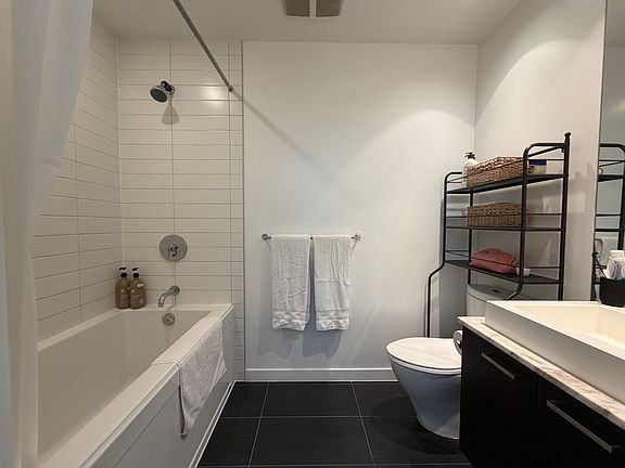 5th image of 2550 Spruce St #204