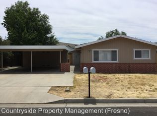 1041 Cherry Ln, Clovis, CA 93612