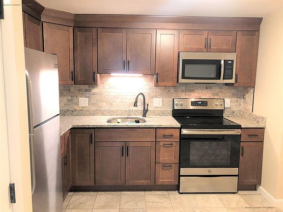 3rd image of 30 Marlboro St APT 3B