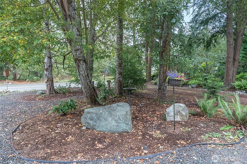 3rd image of 86 Rainier Lane