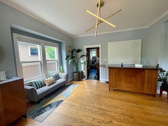 Entryway, foyer with bar and seating