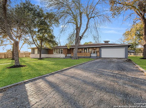 3rd image of 4901 Hodges Dr