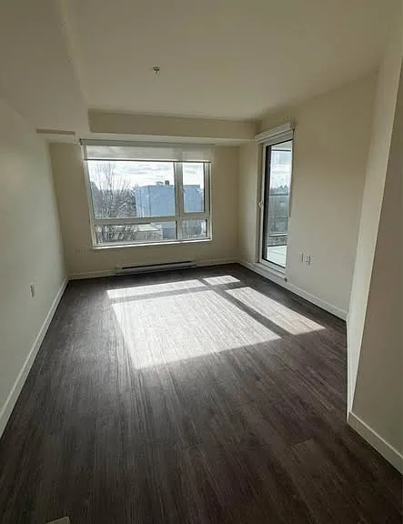 2619 Hastings St E — Photo 7