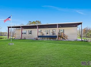 10194 Ernest Savoy Rd, Saint Amant, LA 70774