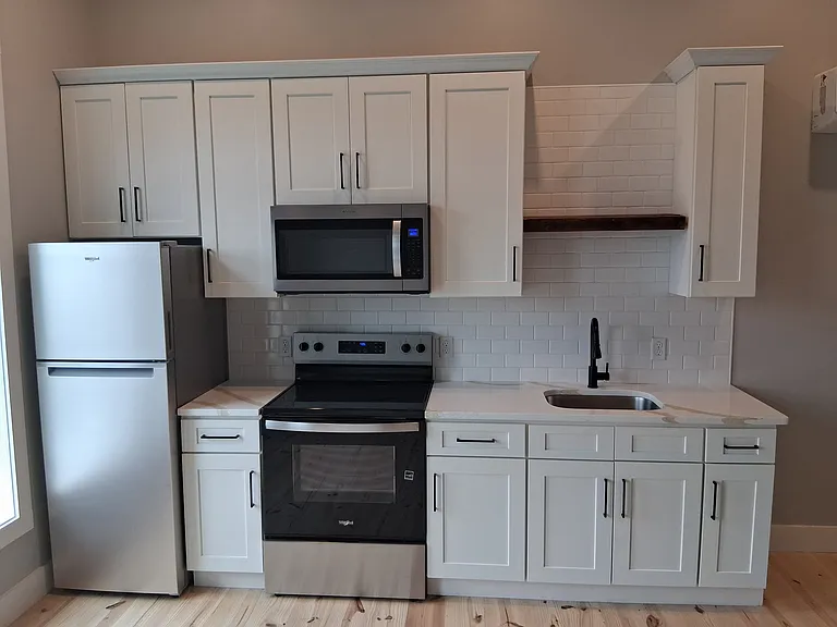 329 N Mulberry St #6 — Photo 5