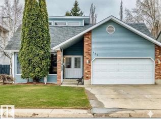 660 Village Dr, Strathcona County, AB T8A4N9