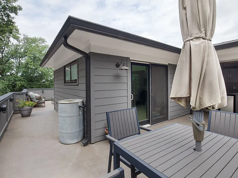 702 Grant Ter SE — Photo 40