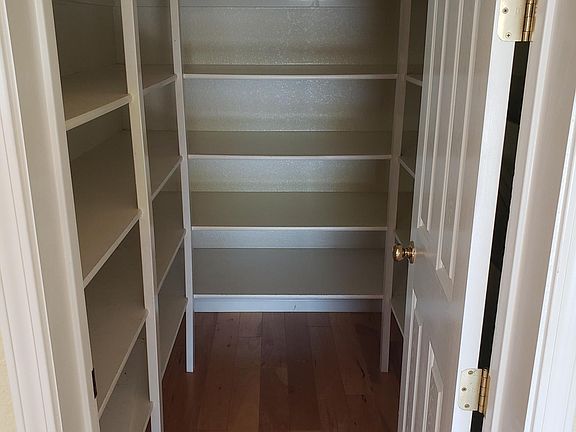 4th image of 103 Barcelona Dr