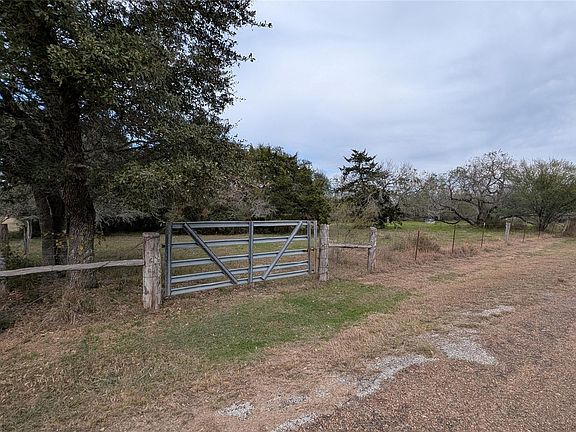 2nd image of 900 County Road 126