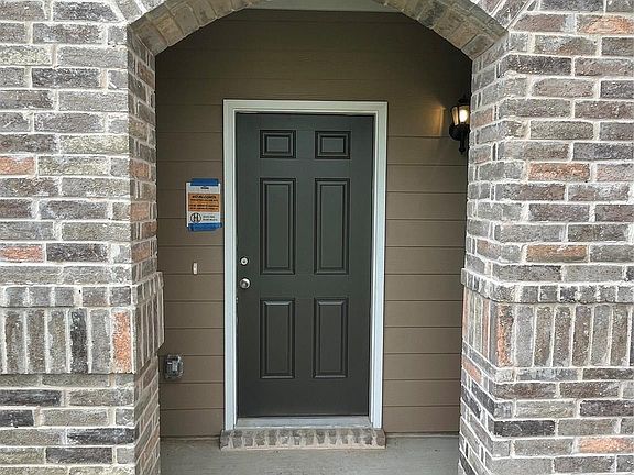 2nd image of 2221 Greystone Dr