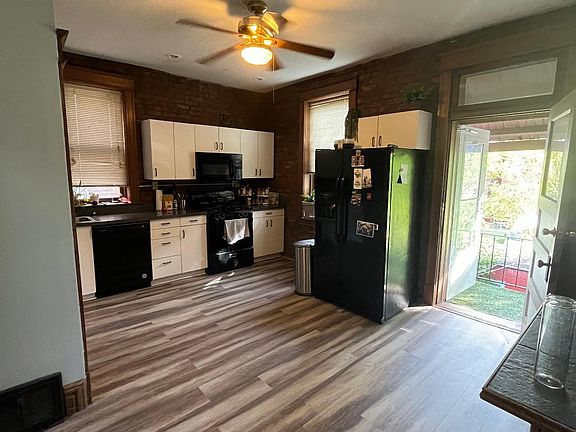Large eat-in kitchen recently updated.