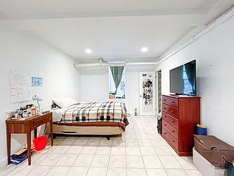 Rented by Urban Real Estate Property Group Inc