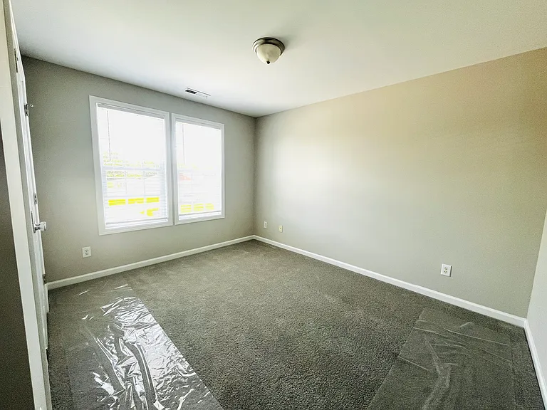 1044 Jade Ln — Photo 16