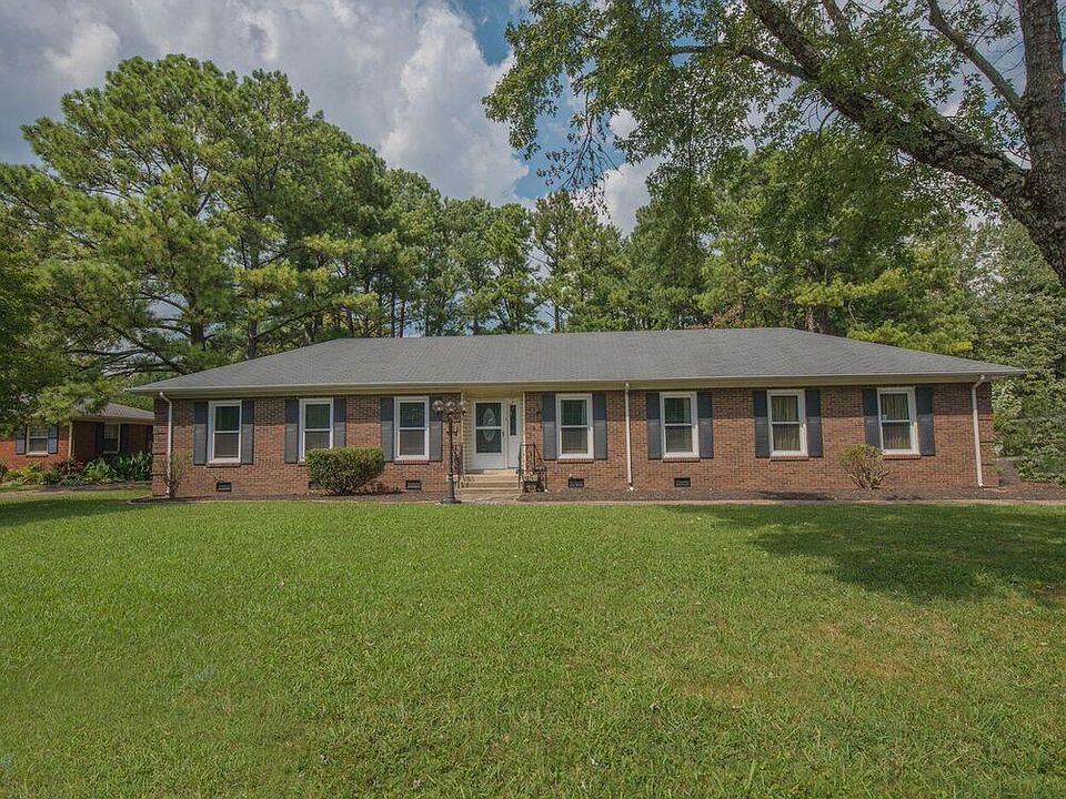 1st image of 311 E Northfield Blvd