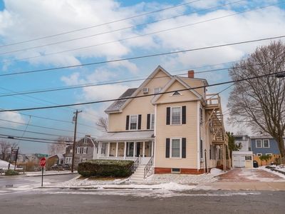 1 Oakland St APT 2, Newburyport, MA, 01950