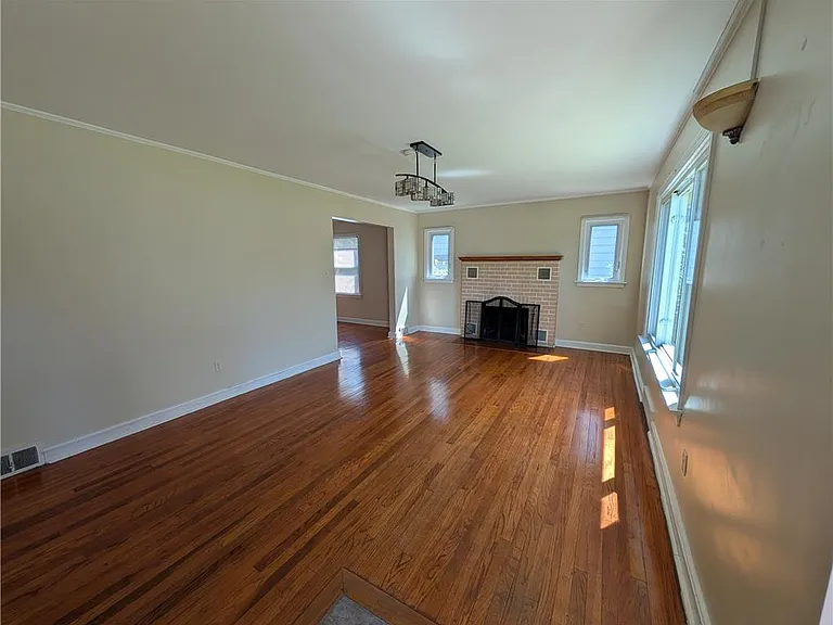 1509 Bushkill St — Photo 2