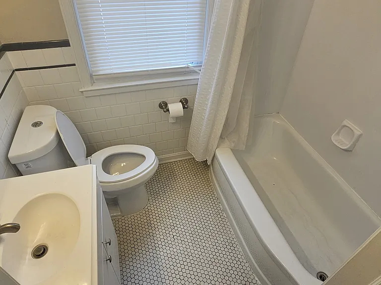 1405 Cedarcroft Rd — Photo 10