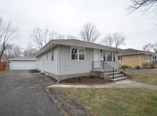 18428 Oak Ave, Lansing, IL 60438