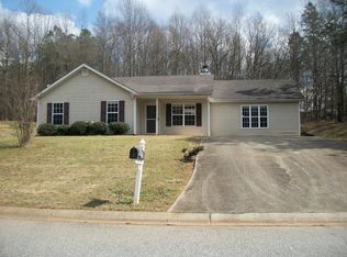 4556 Spring Leaf Dr, Gillsville, GA 30543