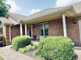 320 Bocote Dr, Berea, KY 40403