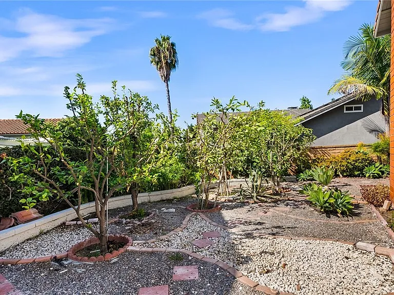 24746 Scott Ln — Photo 28