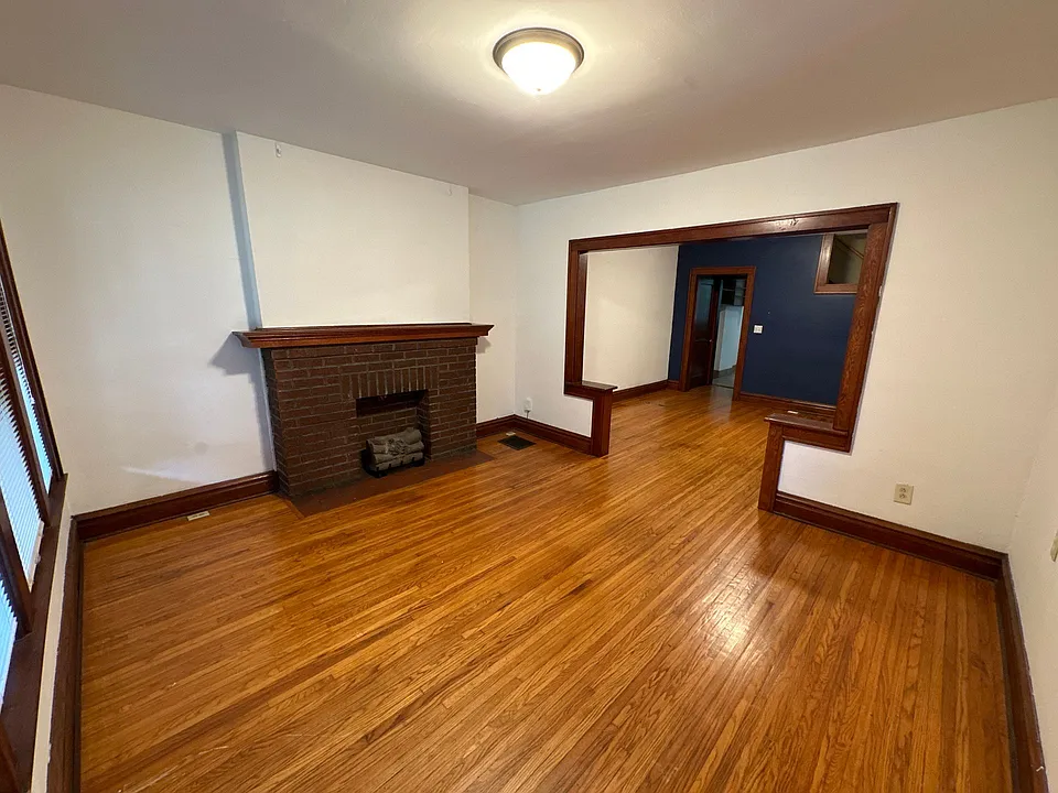 E Tompkins Ave 178-180 JLS