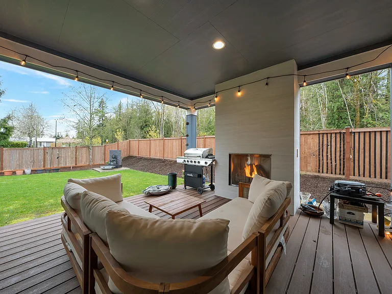 20328 SE 266th St — Photo 31