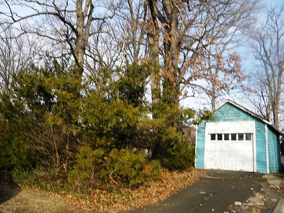 2nd image of 54 Latourette St